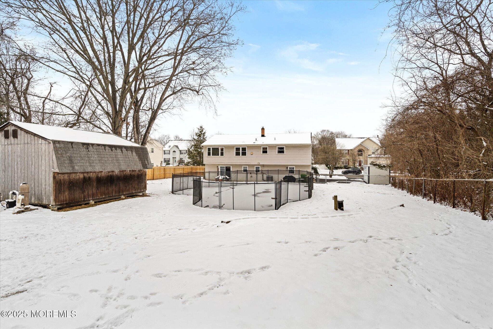 90 Valley Road Jackson, NJ 08527 - Photo 38 of 44 a view of roof with a sitting area