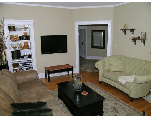 231 Rawson Road, Unit 3 Brookline, MA 02445 - Photo 3 of 10