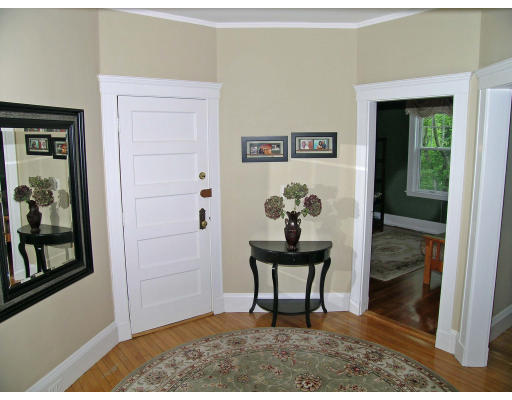 231 Rawson Road, Unit 3 Brookline, MA 02445 - Photo 5 of 10