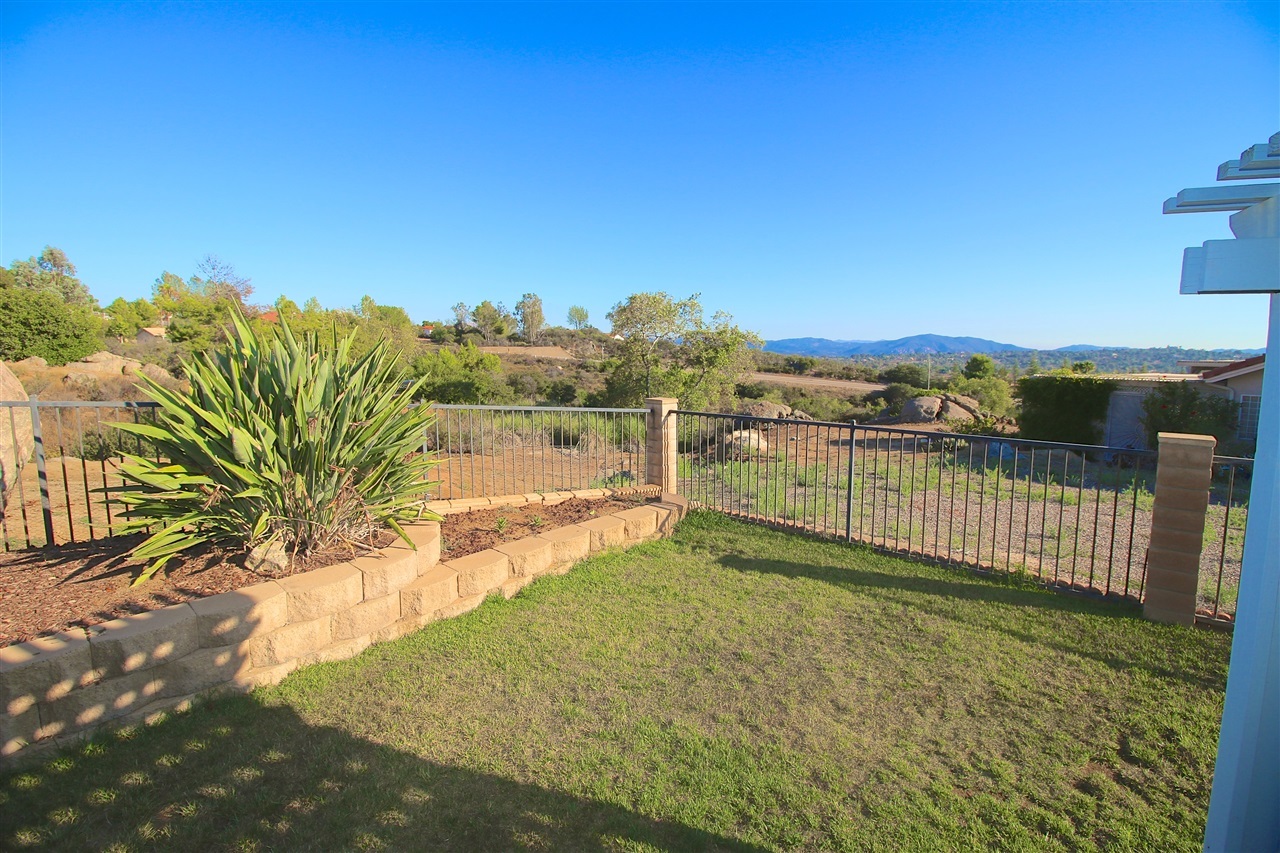 2727 Lobelia Road Alpine, CA 91901 - Photo 5 of 25