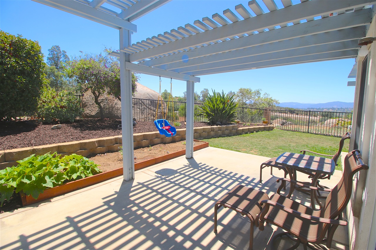 2727 Lobelia Road Alpine, CA 91901 - Photo 7 of 25