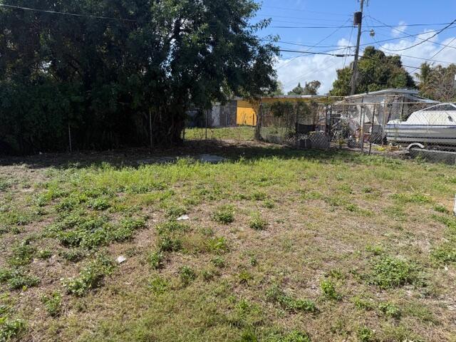 1214 Highview Road Lake Worth, FL 33462 - Photo 25 of 28 IMG_6568