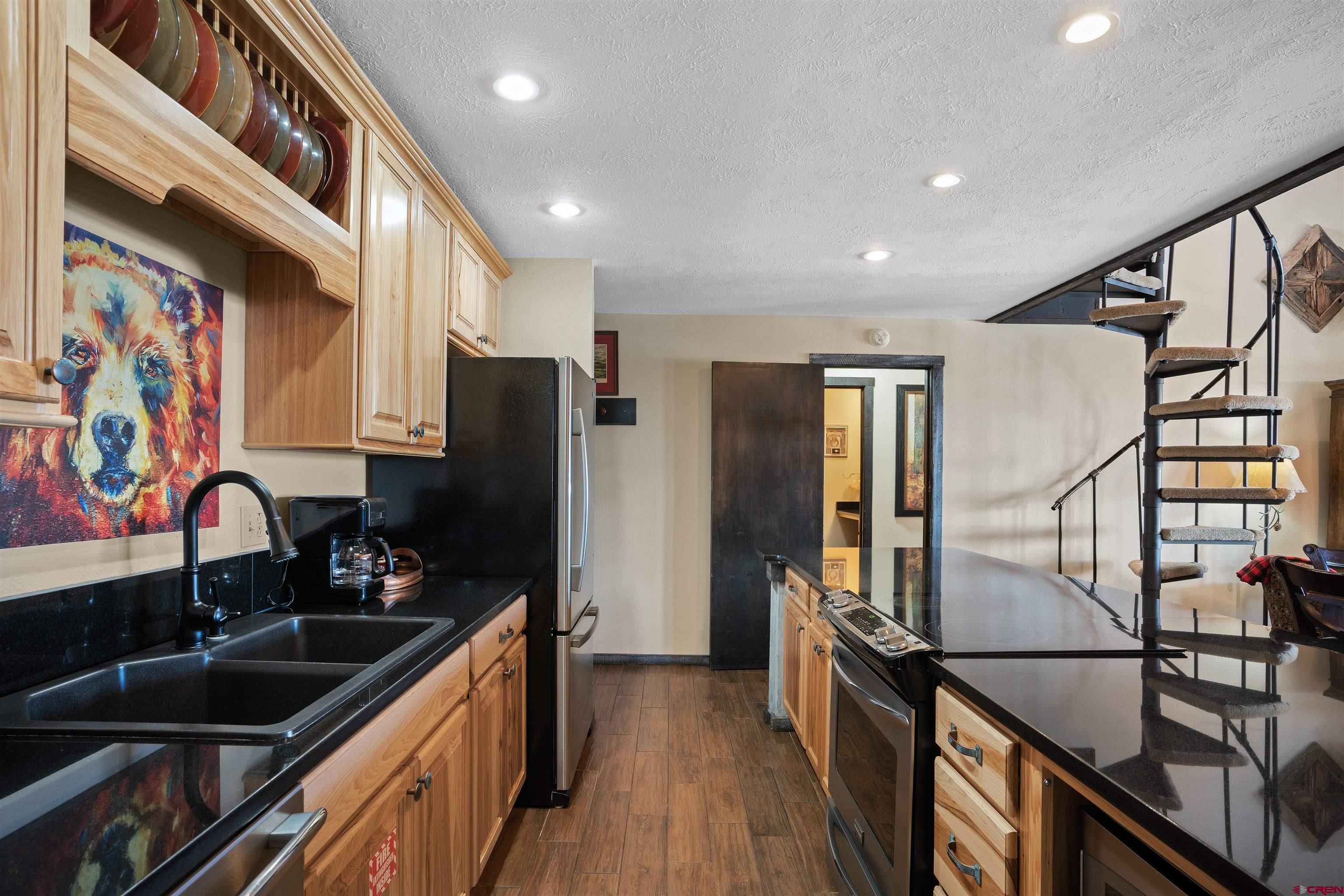 16 Hunter Hill Road, Unit K303 Crested Butte, CO 81225 - Photo 4 of 33 Gallery Image 4