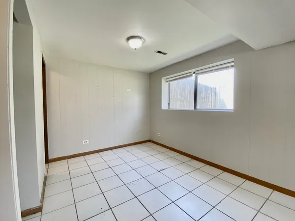 $190,000 | 17922 Normandy Lane, Hazel Crest, IL 60429