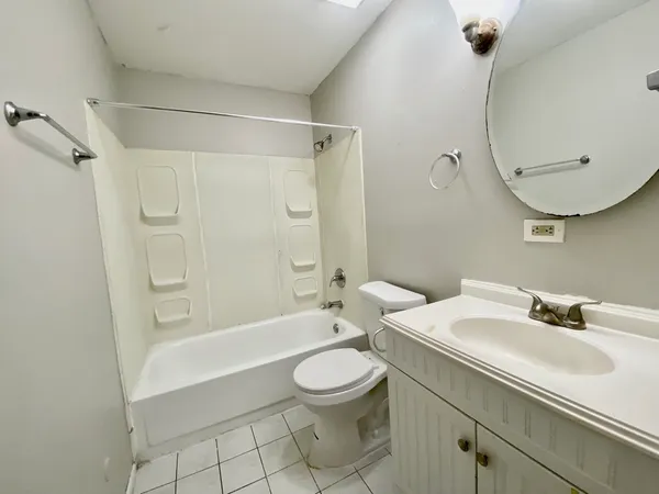 $190,000 | 17922 Normandy Lane, Hazel Crest, IL 60429