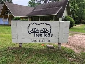 a sign that is on the side of the road