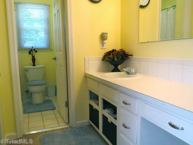 700 Shellhabour Boulevard Rural Hall, NC 27045 - Photo 8 of 16 Master Bath/Spa.
