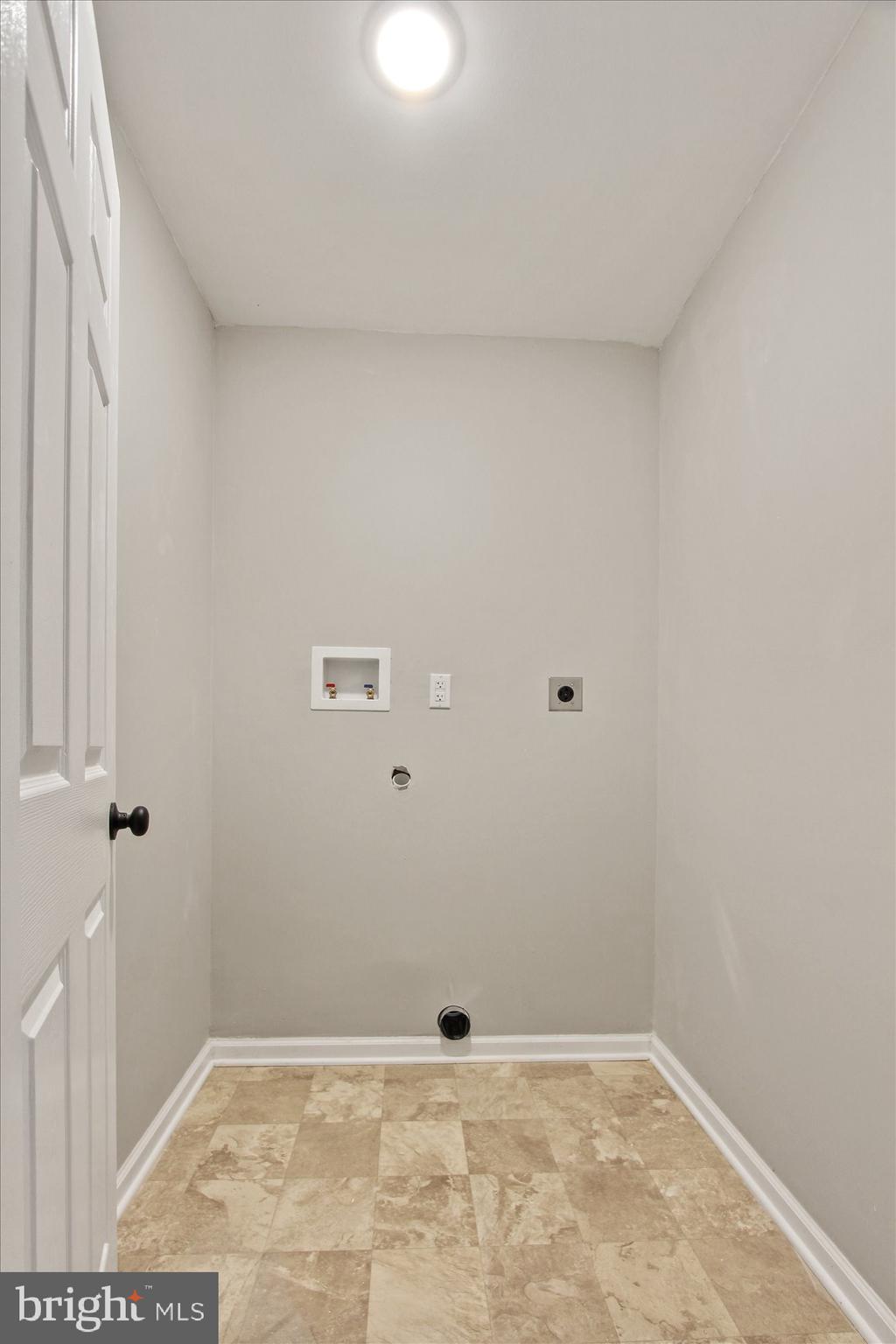 136 Rolling Road Delta, PA 17314 - Photo 15 of 36 Gallery Image 15