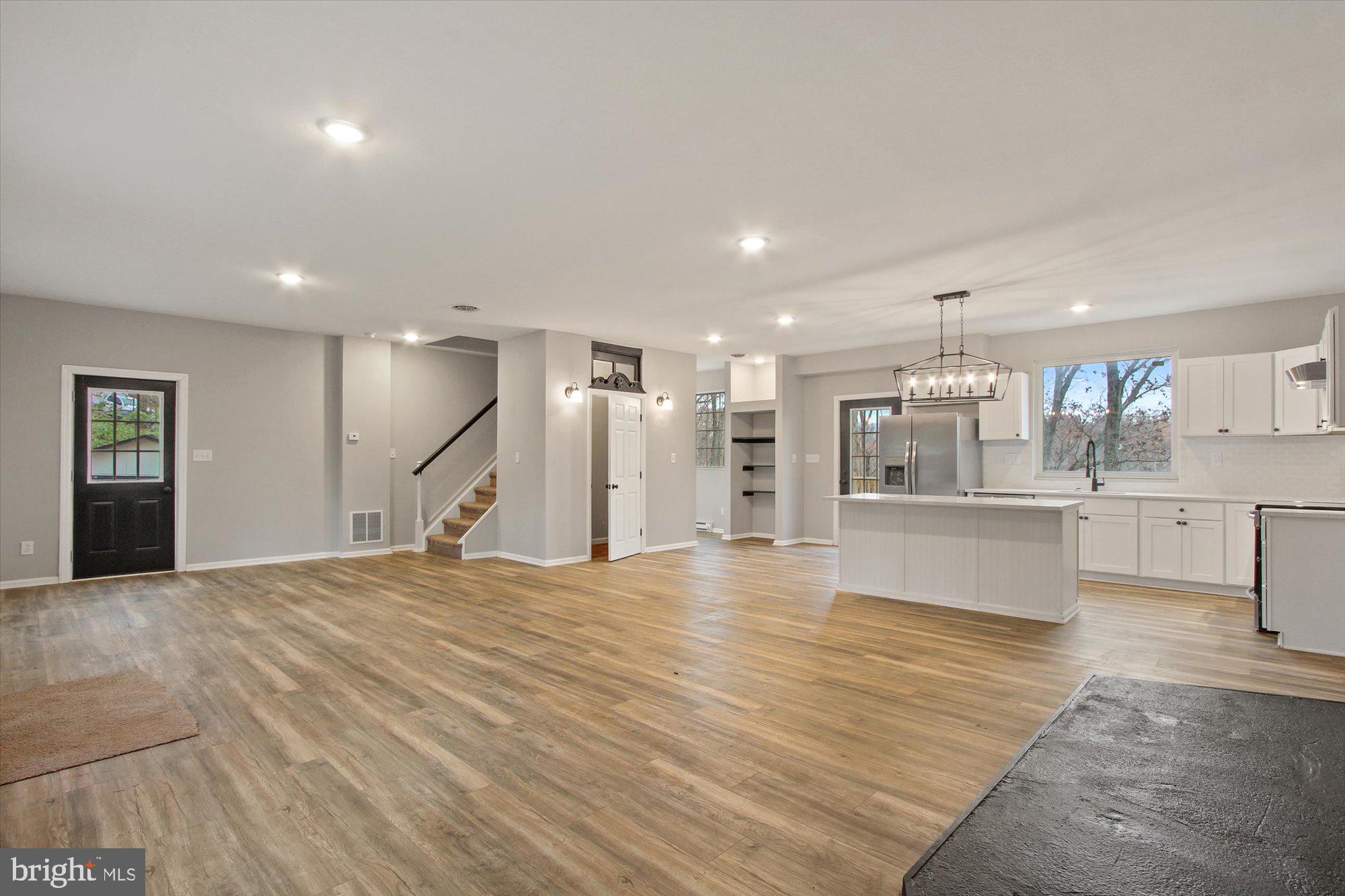 136 Rolling Road Delta, PA 17314 - Photo 3 of 36 Gallery Image 3