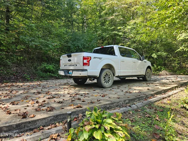 $525,000 | 353 Beach Grove Loop, Sharps Chapel, TN 37866