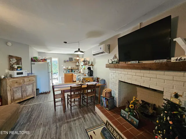 $525,000 | 353 Beach Grove Loop, Sharps Chapel, TN 37866