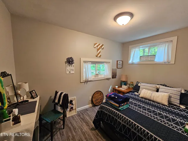 $525,000 | 353 Beach Grove Loop, Sharps Chapel, TN 37866