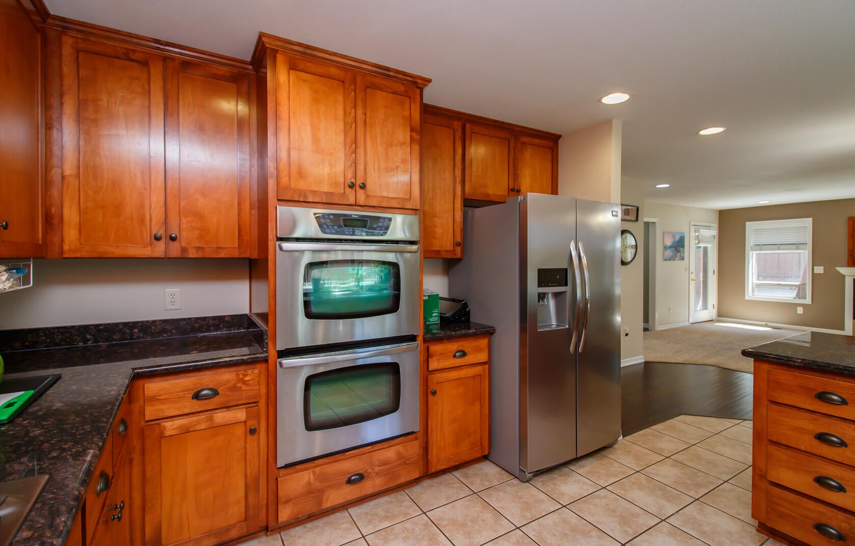 618 Spring Valley Drive Medford, OR 97501 - Photo 11 of 29 Kitchen