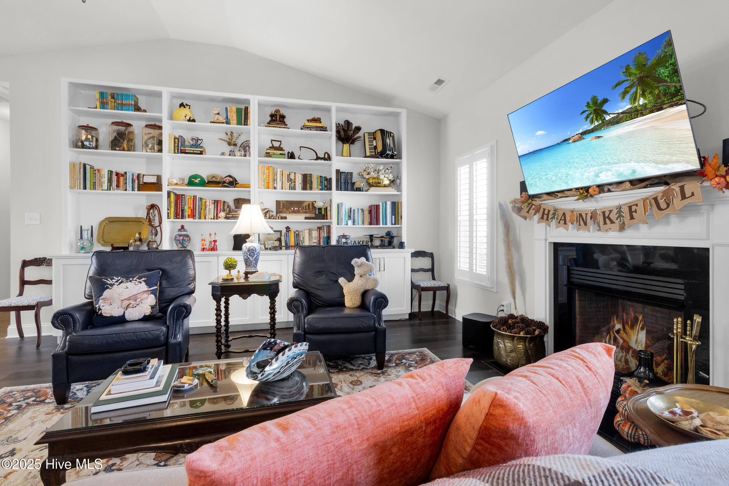 2014 Flounder Run New Bern, NC 28562 - Photo 9 of 30 Living Room