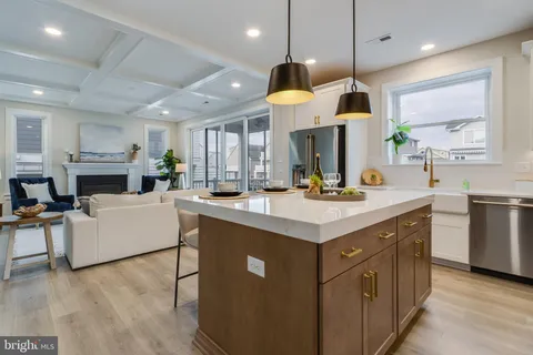 $1,925,000 | 57 Bayside Drive, Fenwick Island, DE 19944