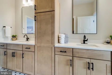 $1,925,000 | 57 Bayside Drive, Fenwick Island, DE 19944