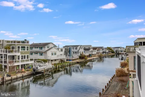 $1,925,000 | 57 Bayside Drive, Fenwick Island, DE 19944