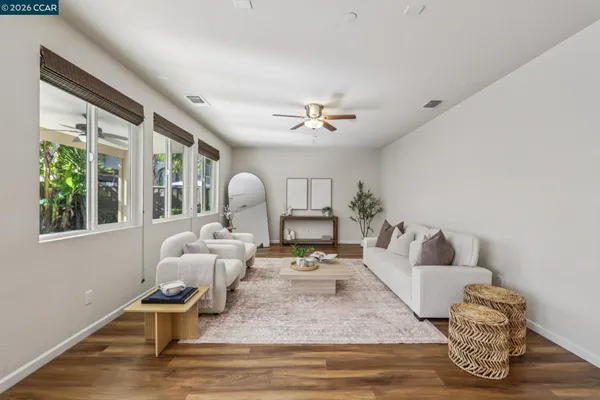 $699,900 | 251 Coolcrest Drive, Oakley, CA 94561
