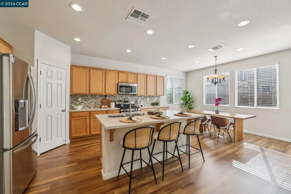 $699,900 | 251 Coolcrest Drive, Oakley, CA 94561