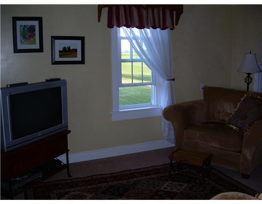 171 Smith Road Dayton, PA 16222 - Photo 7 of 18 Living Room.