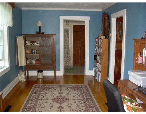 171 Smith Road Dayton, PA 16222 - Photo 8 of 18 Den/Family/Great Room.