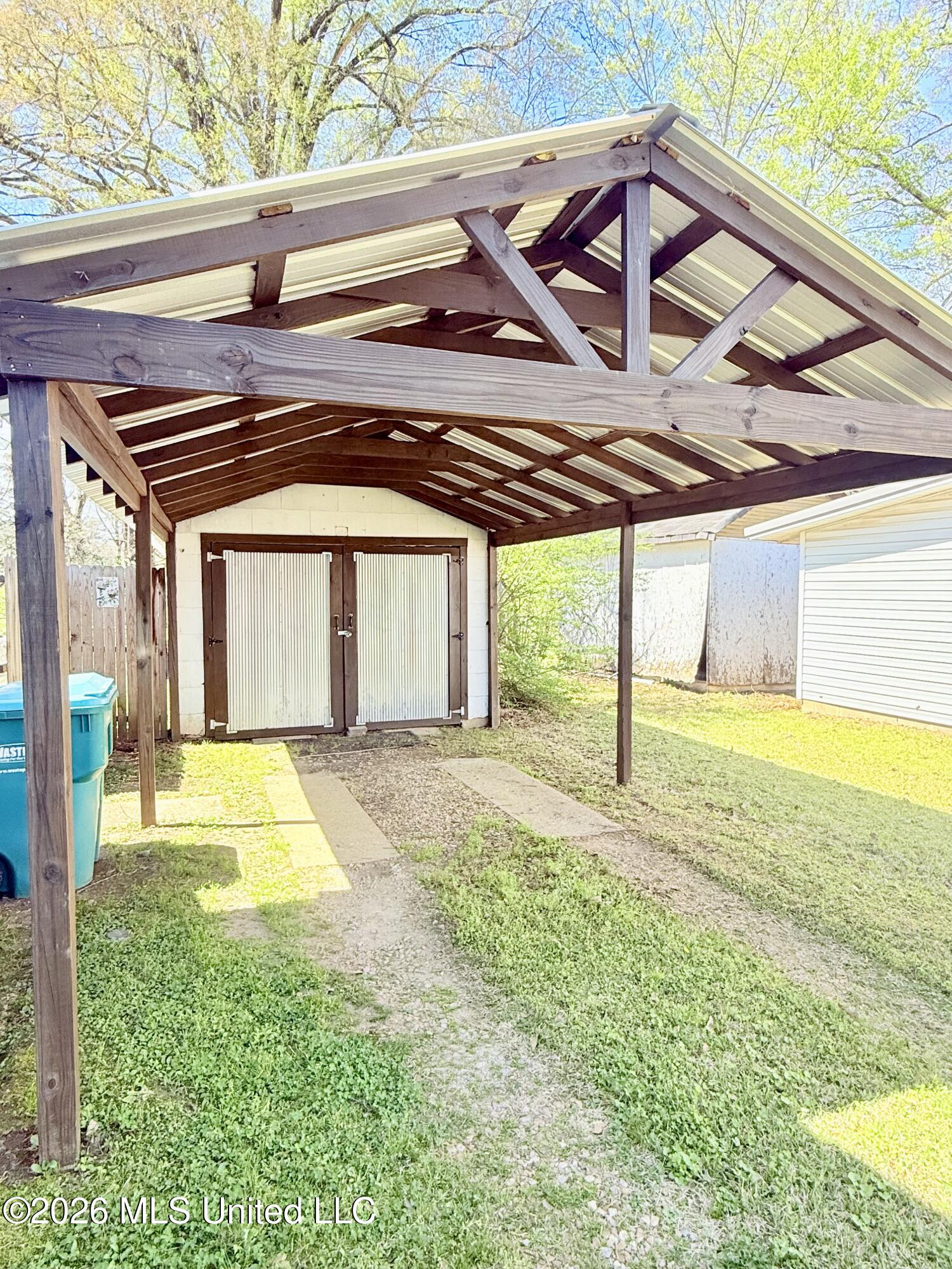 2221 Long Street Grenada, MS 38901 - Photo 16 of 16 IMG_6890