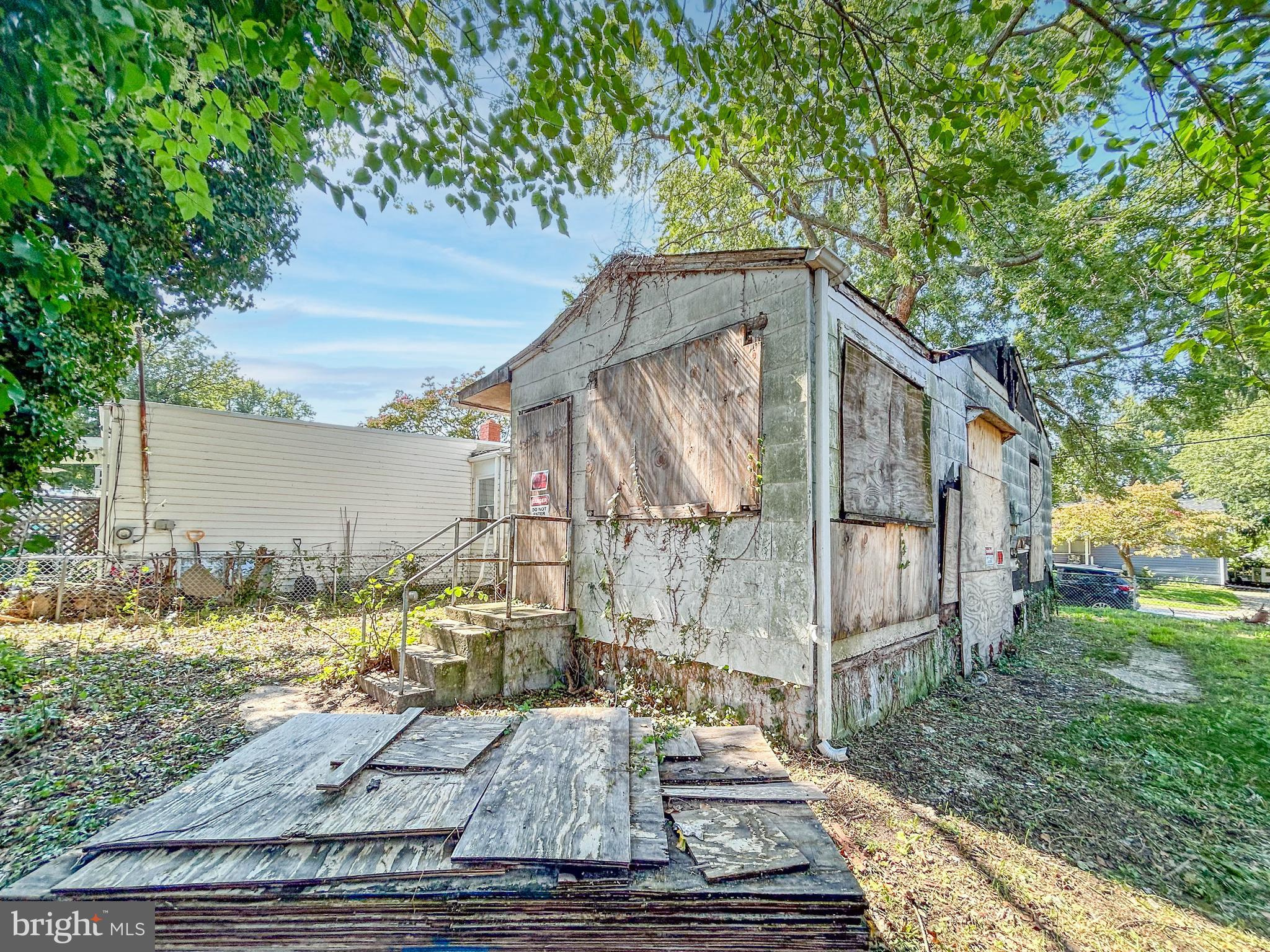 1882 Marshall Road Baltimore, MD 21222 - Photo 8 of 13 a view of a house with yard and sitting area