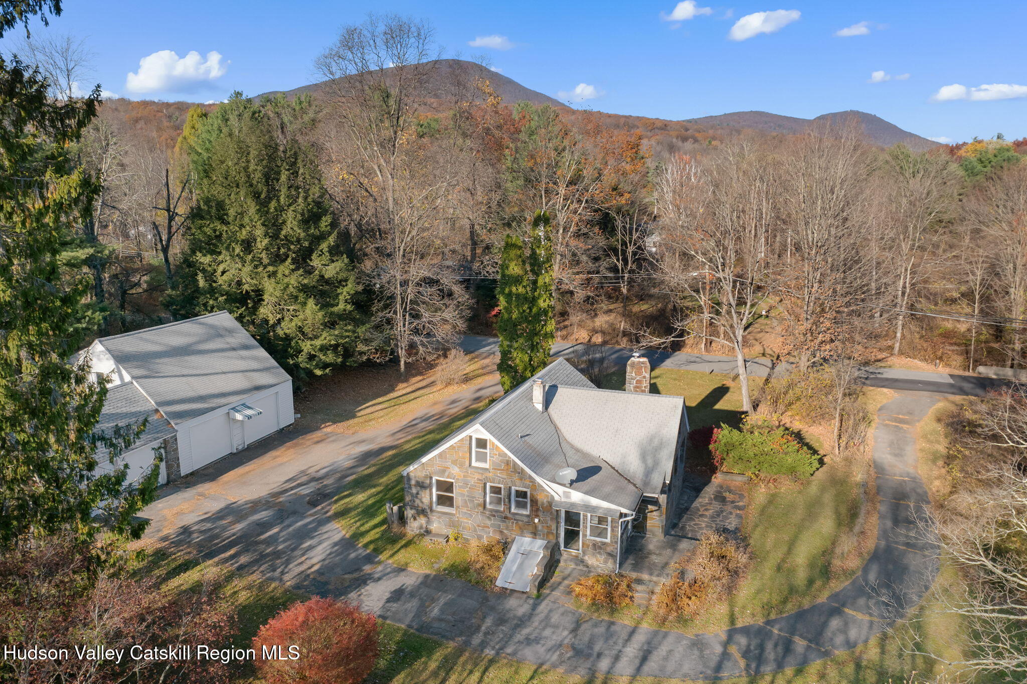 17 Bostock Road Shokan, NY 12481 - Photo 65 of 66 a view of a chairs and table in the patio