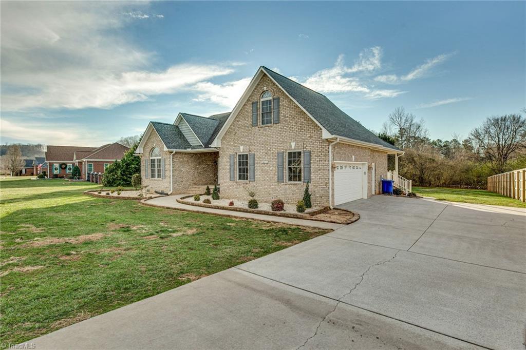 618 Spring Haven Drive Randleman, NC 27317 - Photo 4 of 45