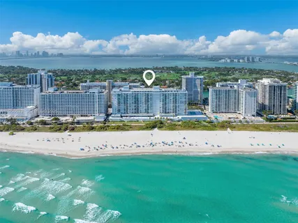 $799,000 | 5601 Collins Avenue, Unit PH14, Miami Beach, FL 33140