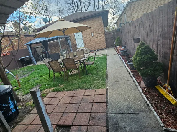 $254,900 | 10955 South Mackinaw Avenue, Chicago, IL 60617
