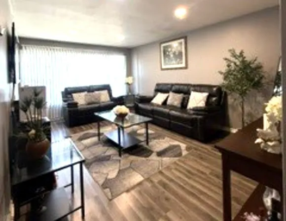 $254,900 | 10955 South Mackinaw Avenue, Chicago, IL 60617