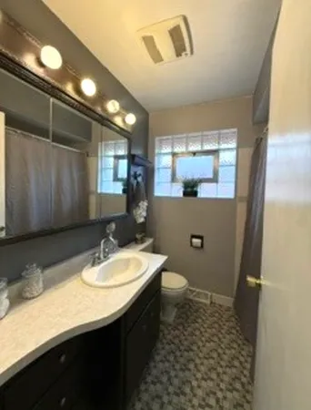 $254,900 | 10955 South Mackinaw Avenue, Chicago, IL 60617