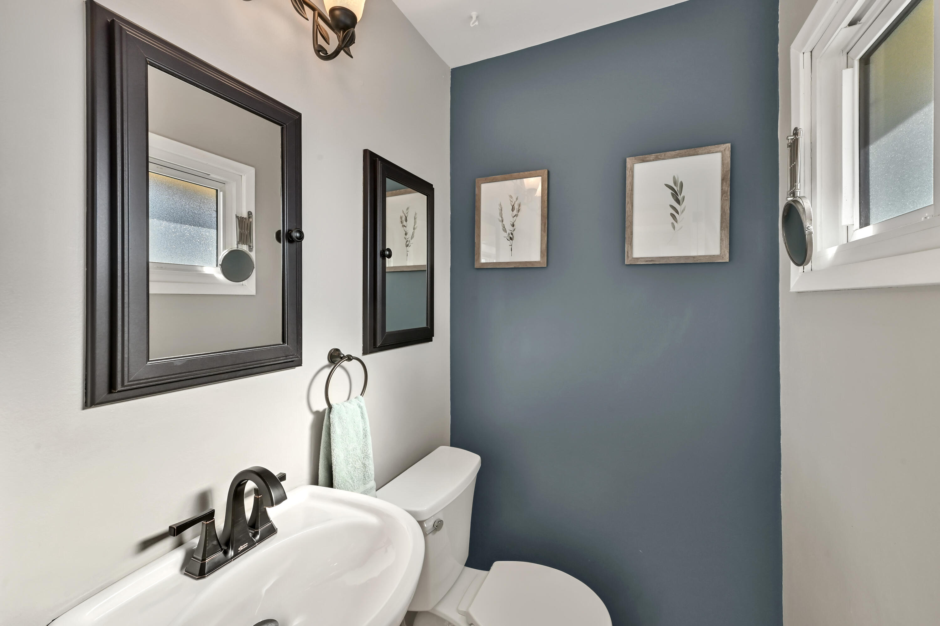 3436 South 93rd Street Milwaukee, WI 53227 - Photo 12 of 27 Half bath