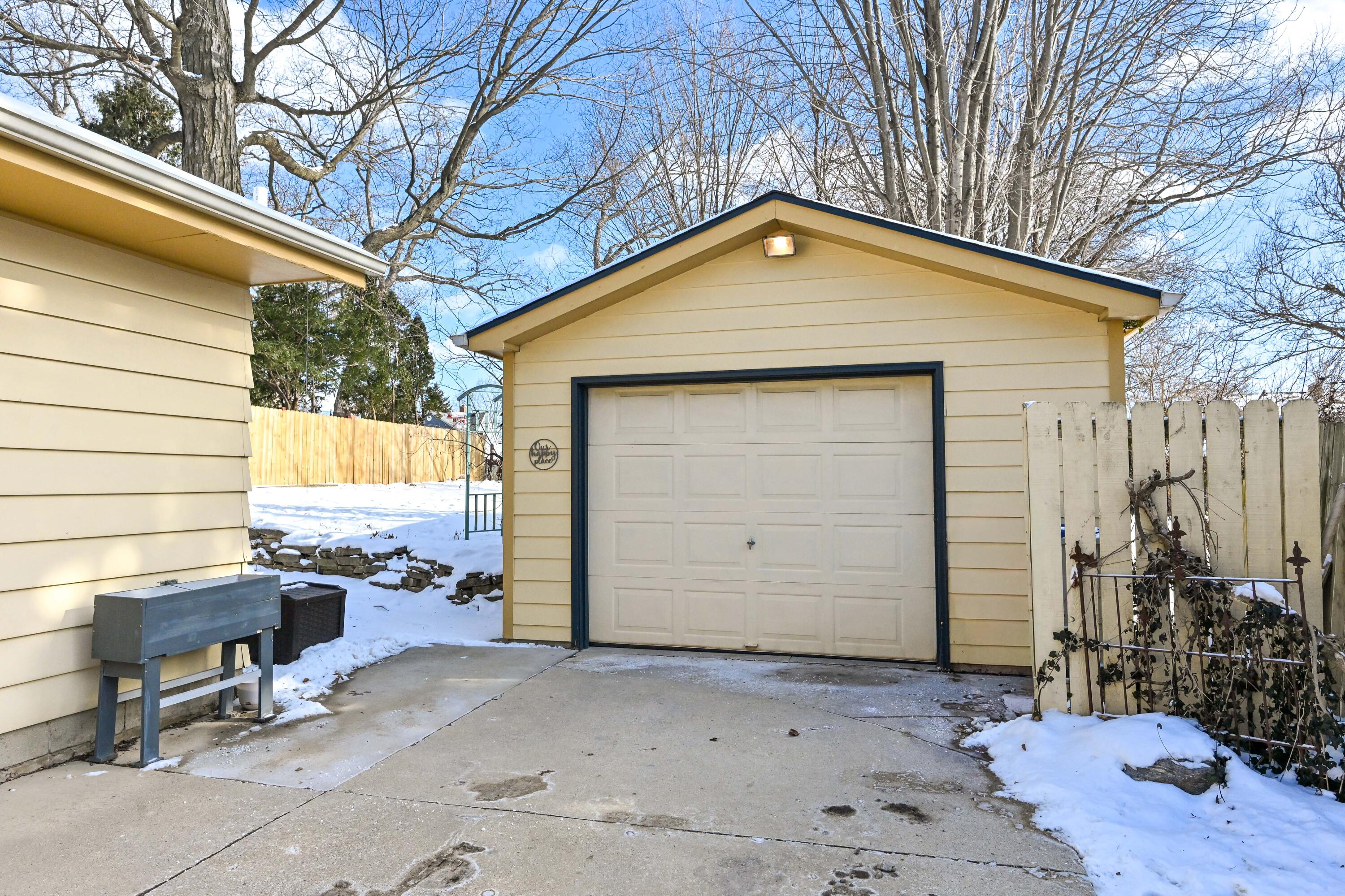 3436 South 93rd Street Milwaukee, WI 53227 - Photo 20 of 27 Detached 1.5 car garage