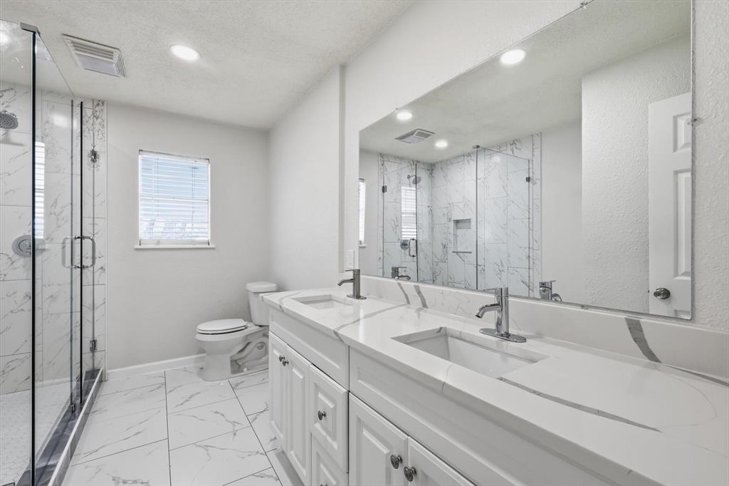 3913 Hickox Road Rowlett, TX 75089 - Photo 14 of 32