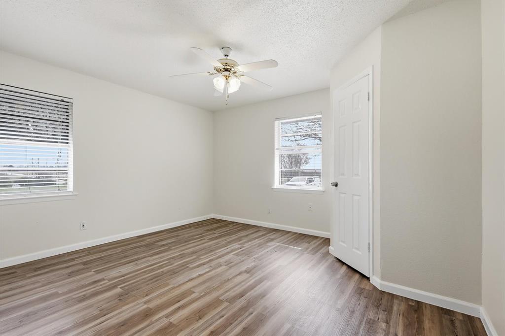 3913 Hickox Road Rowlett, TX 75089 - Photo 18 of 32