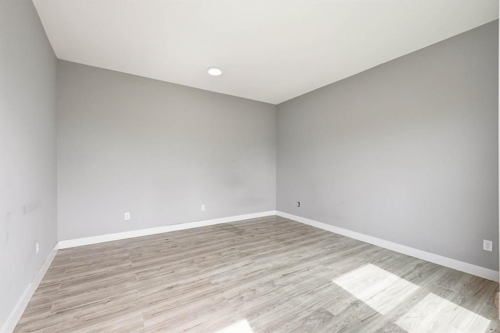 3913 Hickox Road Rowlett, TX 75089 - Photo 20 of 32