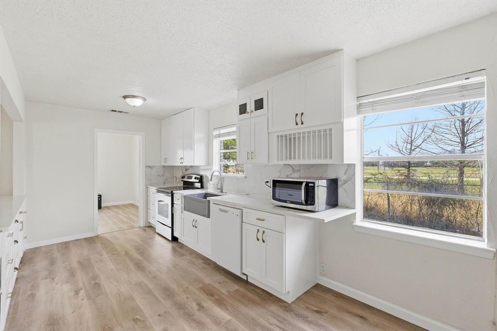 3913 Hickox Road Rowlett, TX 75089 - Photo 10 of 32