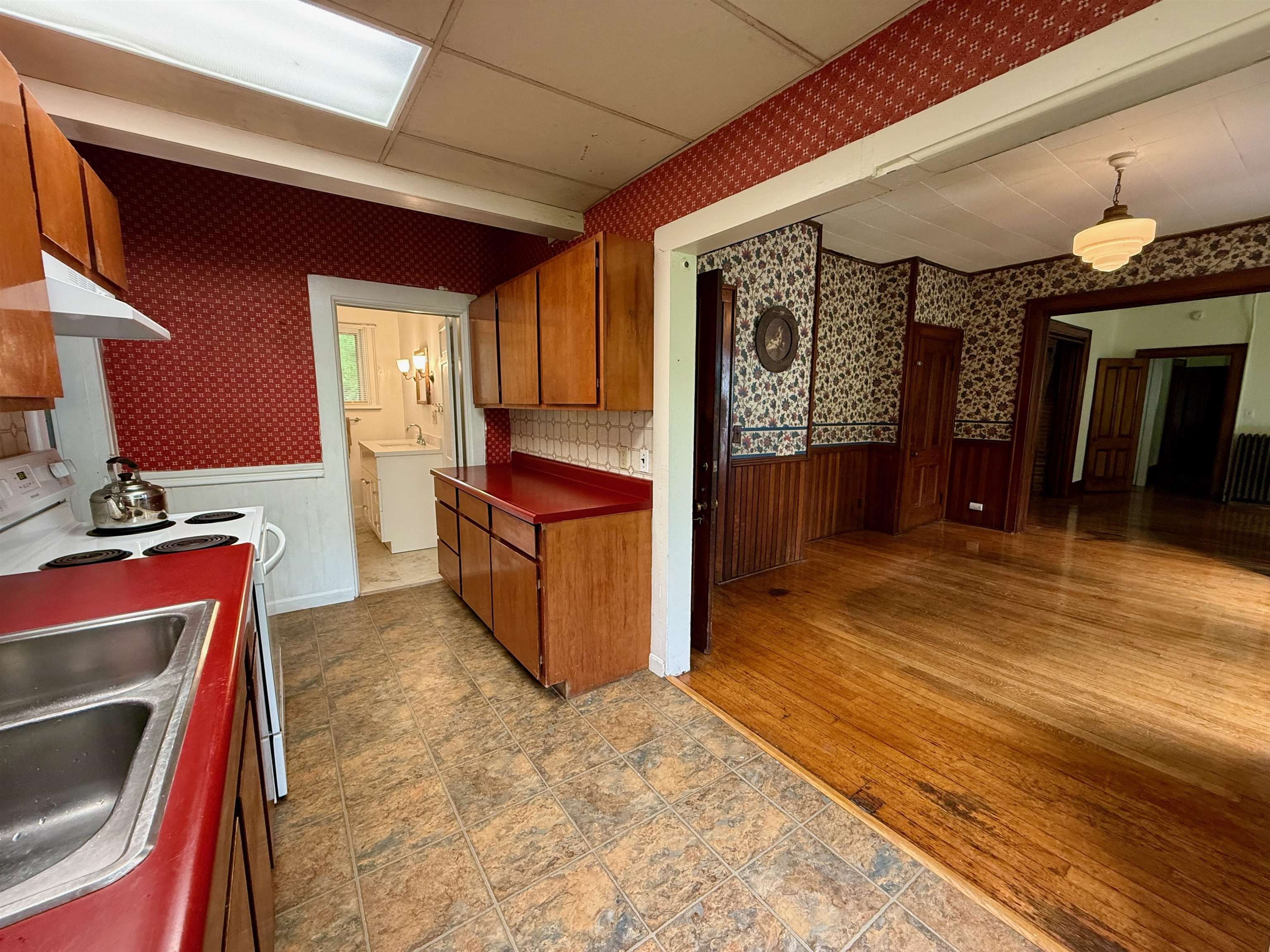 927 Water Street Bennington, VT 05257 - Photo 13 of 50