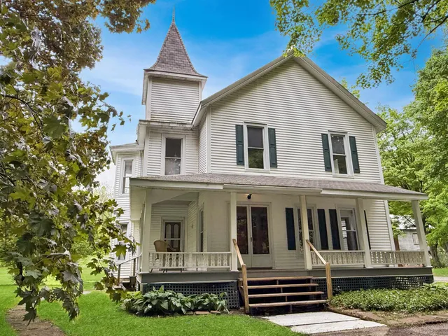 $374,900 | 927 Water Street, Bennington, VT 05257