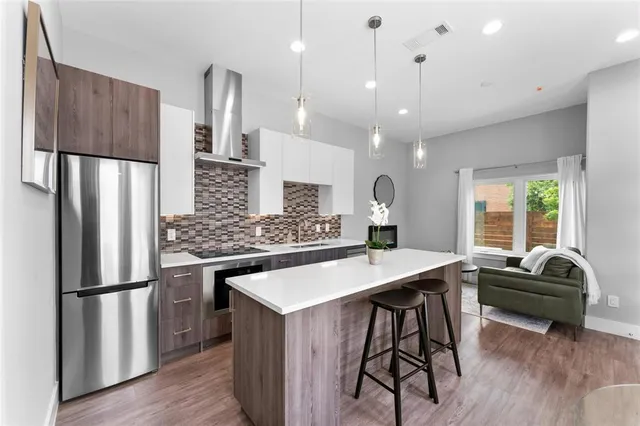 $325,000 | 111 Merritt Street, Unit 102, Fort Worth, TX 76114