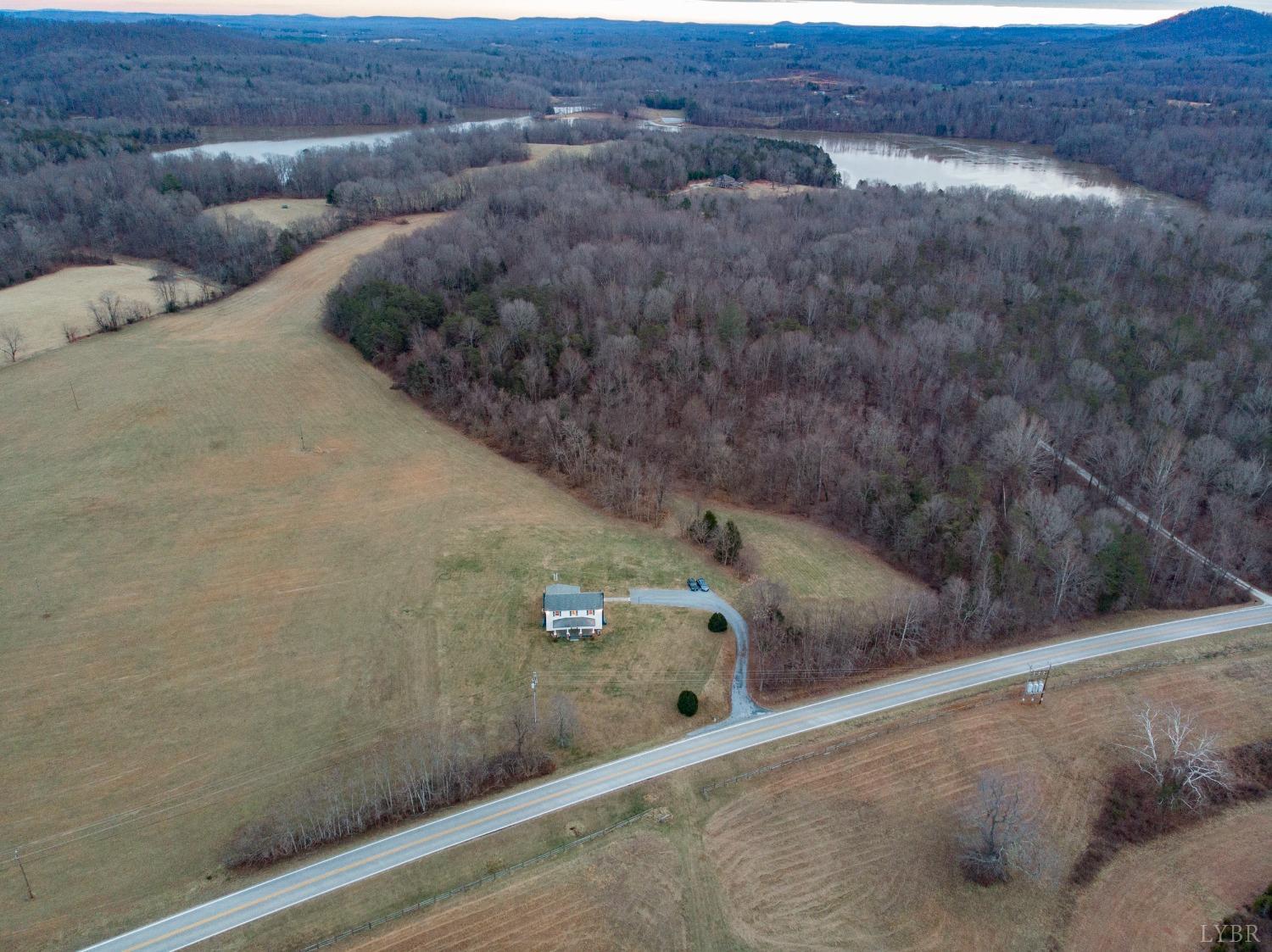 1394 Lowesville Road Amherst, VA 24521 - Photo 8 of 38