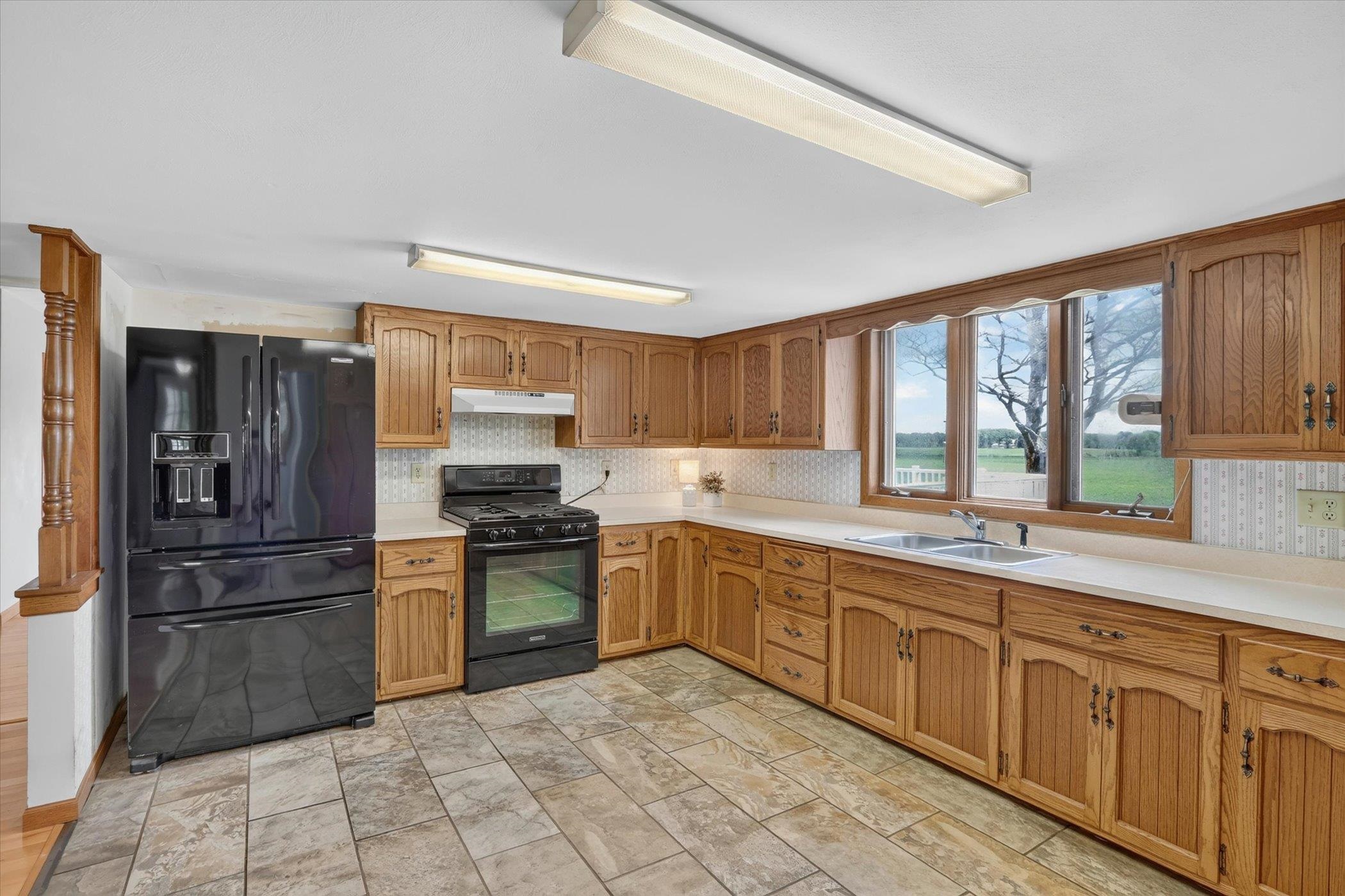 1270 Hillside Road Edgerton, WI 53534 - Photo 9 of 74