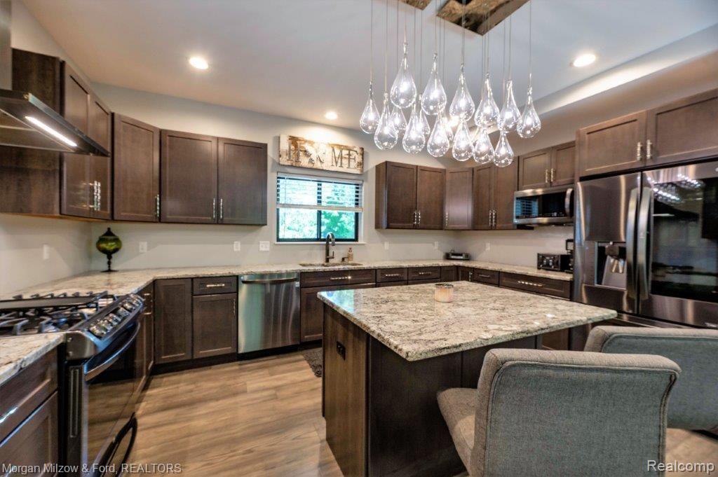 7150 Oakhill Road Clarkston, MI 48348 - Photo 13 of 34 Gallery Image 13
