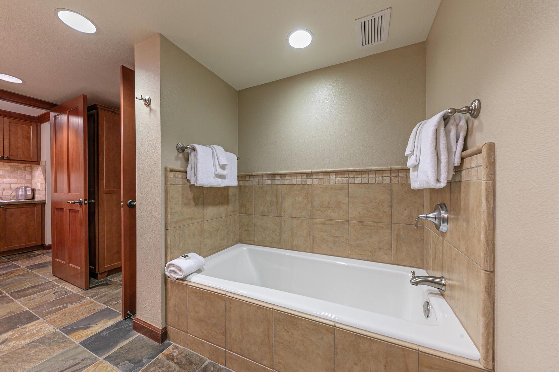 400 Squaw Creek Road, Unit 333 Olympic Valley, CA 96146 - Photo 16 of 28