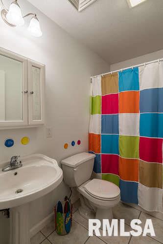 2559 Canterbury Road Muscatine, IA 52761 - Photo 19 of 24 Gallery Image 19