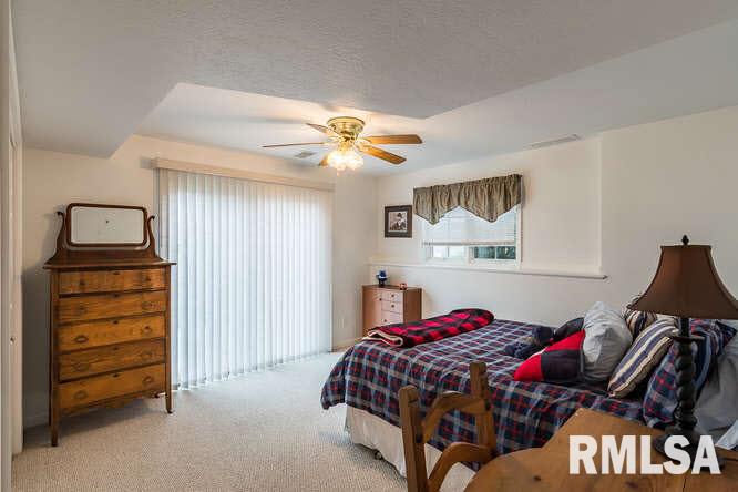 2559 Canterbury Road Muscatine, IA 52761 - Photo 21 of 24 Gallery Image 21