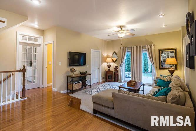 2559 Canterbury Road Muscatine, IA 52761 - Photo 9 of 24 Gallery Image 9