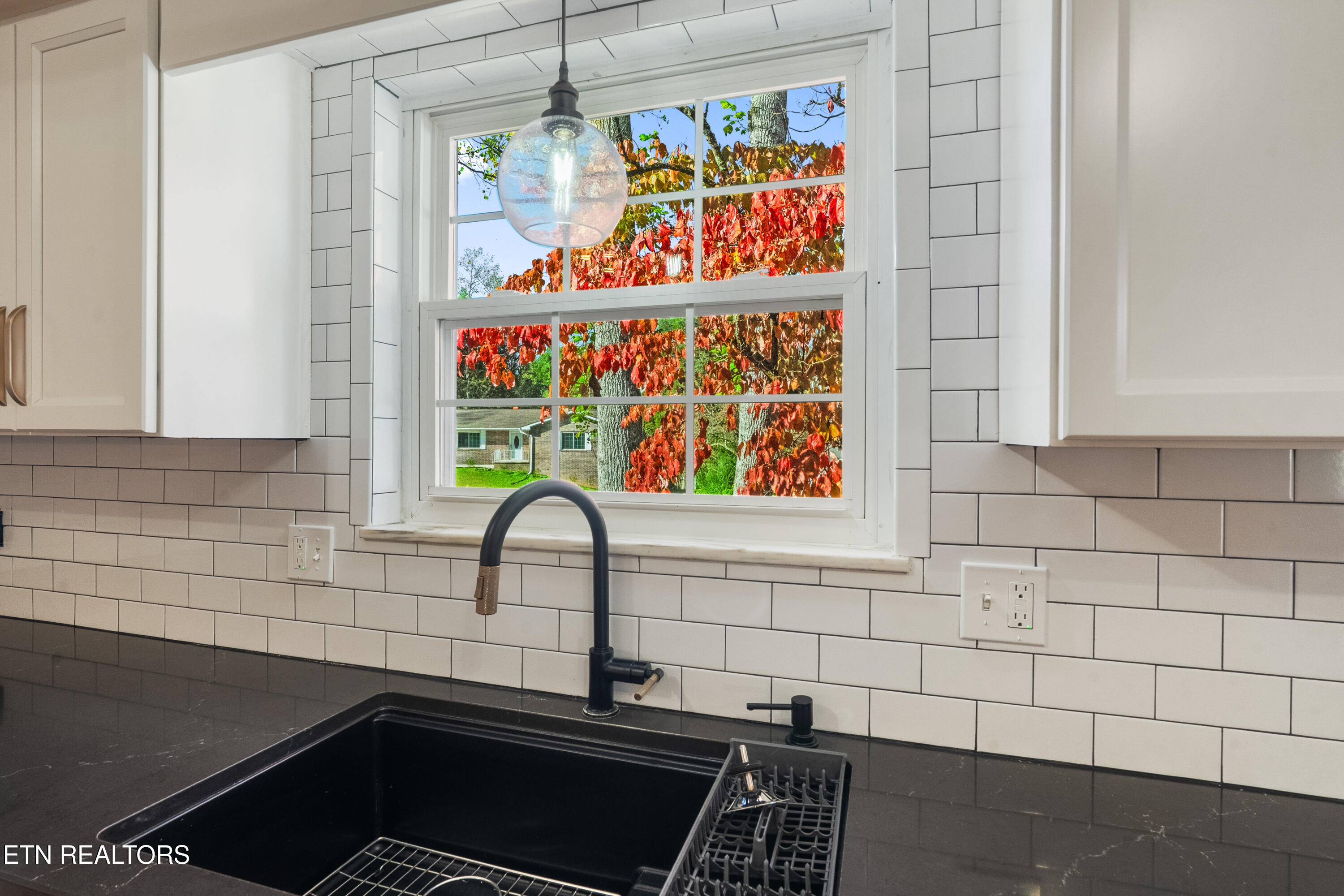 111 Baypath Drive Oak Ridge, TN 37830 - Photo 15 of 55 Kitchen